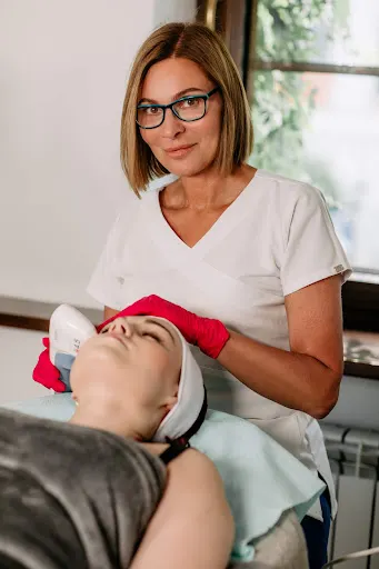 Gabinet medycyny estetycznej RAY.MED - Dermatolog, kosmetolog, medycyna estetyczna Łódź Górna